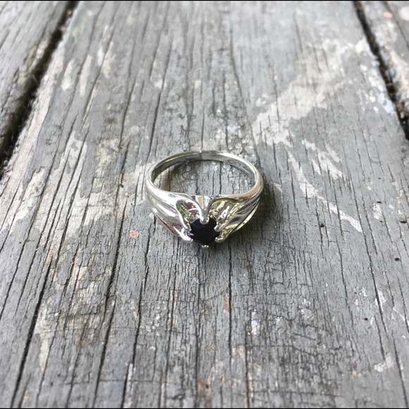 Silver Ring with Black Stone - Picture 4 of 12
